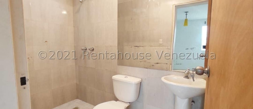 Imagen 9 de 30 de Casas En Venta En Intercomunal Cabudare Estado Lara Cod Flex Ref # 22-99 / 0 4 1 2 1 5 1 8 8 9 3 / Mr