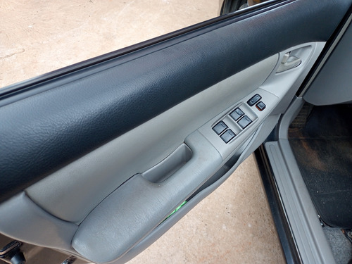 Toyota Corolla 1.8 16v Xei Aut. 4p