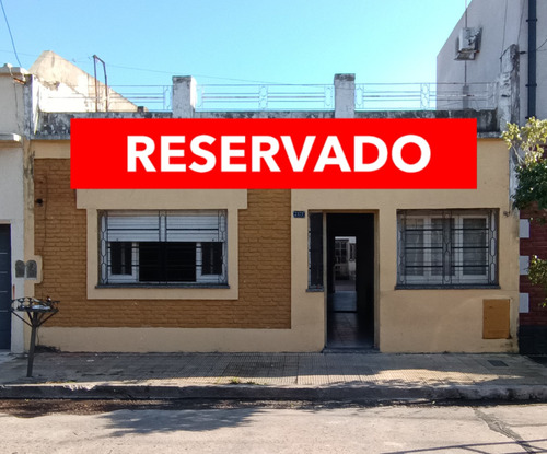 Casa De 4 Ambientes Con Gran Patio Y Terraza