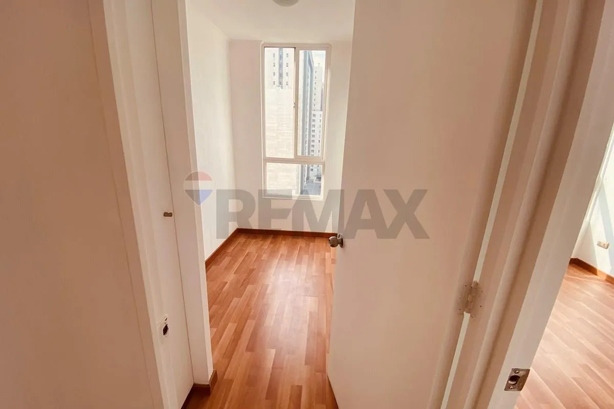 Imagen 5 de 30 de Excelente Dpto Piso 10 De 2d+1b+e+b-santiago