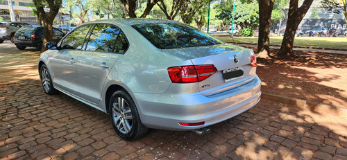 Volkswagen Jetta 2.0 Comfortline Flex Aut 4p