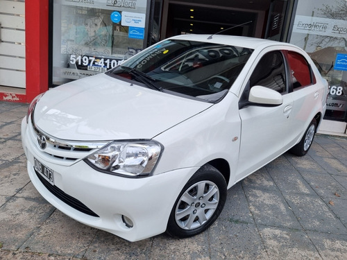 Toyota Etios 1.5 Sedan Xs