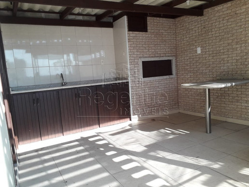 Imagem 9 de 15 de Casa A Venda Com 3 Quartos No Bairro Estreito Em Florianopolis - V-81783