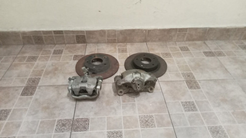 Juego De Calipers Y Discos Para Mazda 2014 A 2017