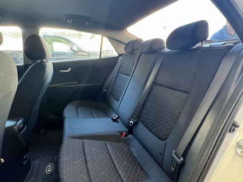 Kia Rio 4 LX 1.4 6MT