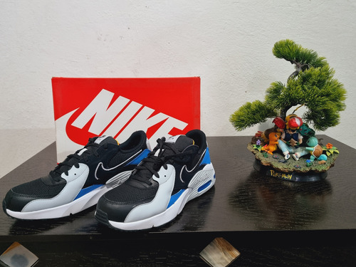 Tenis Nike Air Max Excee (Usado)