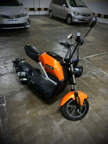Imagen 4 de 9 de Moto Scooter Eléctrico Miku Max Sunra 800w - La Avispa