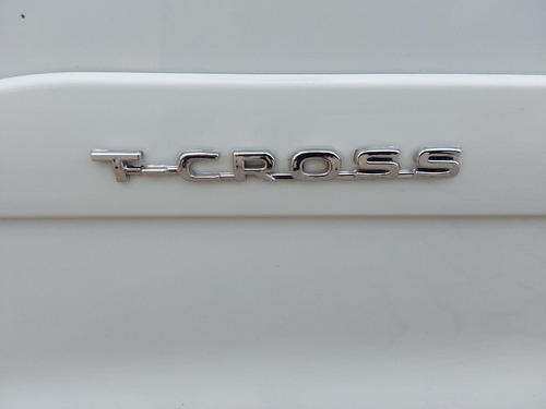 Volkswagen T-Cross 1.0 200 TSI TOTAL FLEX SENSE AUTOMÁTICO