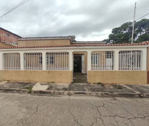 Casa En La Parroquia Candelaria Comunidad 19 De Abril Cod. Indic-1871