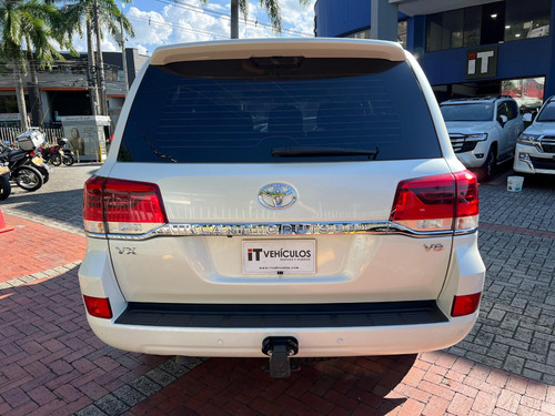 Toyota Land Cruiser Lc200 Vxr 4.6 At 4x4 2021 Blindaje 2+