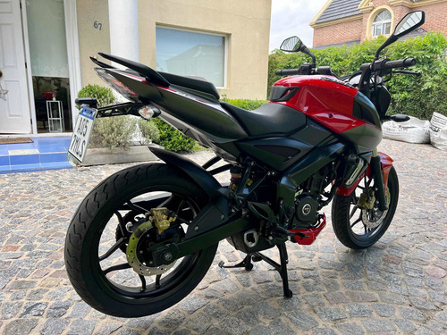 Imagen 6 de 18 de Bajaj Rouser Ns 200 Roja Y Negra 2016 Rodada En 2020, 5.000k