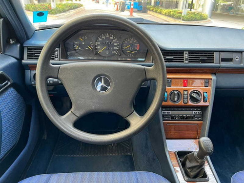 Imagem 13 de 15 de Mercedes-benz 230 E 2.3 4p 1992