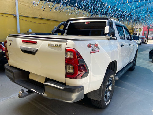 Toyota Hilux 2.8 Tdi Std Cab. Dupla 4x4 4p