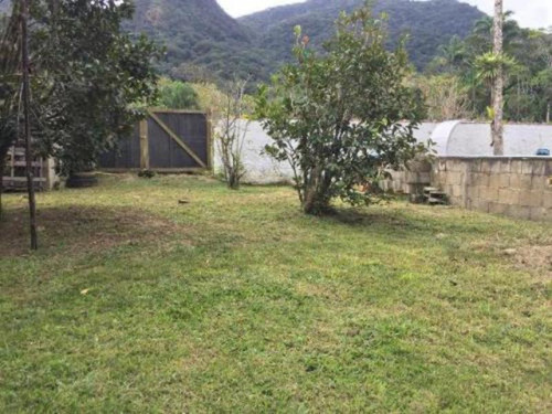 Chácara No Guaraú, Em Peruíbe Com 2 Quartos. | 4803-pc