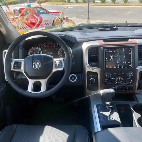 Imagen 8 de 13 de Ram 1500 Laramie 5.7l At6 V8 Awd As