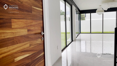 Imagen 6 de 30 de Casa De Lujo Moderna Zona Chapalita