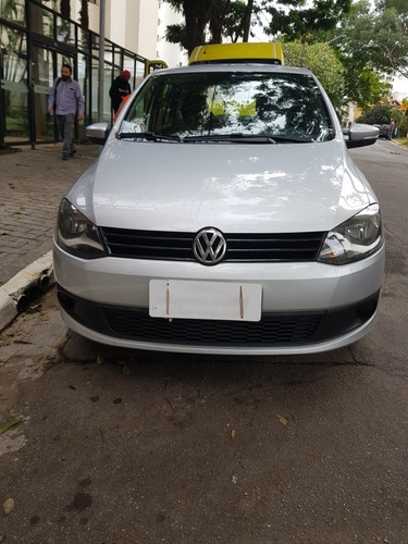 Imagem 2 de 6 de Volkswagen Fox 1.0 Vht Trend Total Flex 5p 2013