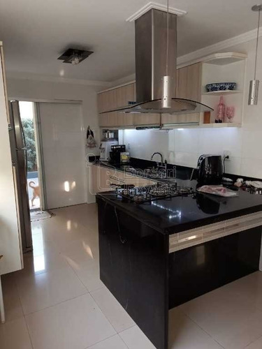Imagem 4 de 6 de Venda De Casas / Padrão Na Cidade De Araraquara 10480