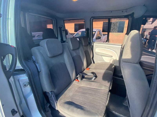 Imagem 9 de 11 de Fiat Doblo Essence 1.8 Flex 16v 7l 2012