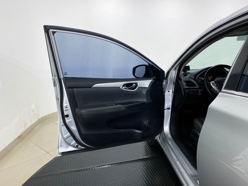 Imagem 11 de 18 de Nissan Sentra