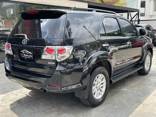 Toyota Fortuner 2.7L AT 2700CC 4X2