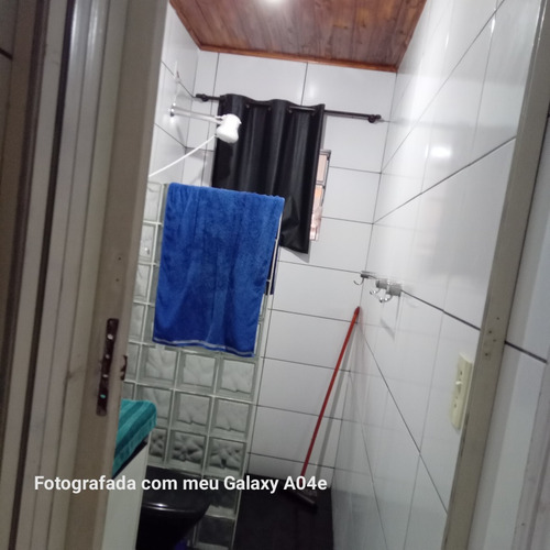 Casa Com 3 Quartos 2 Banheiros, 1 Lavabo ,piscina, Churrasqu