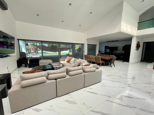 Hermosa Casa En Venta