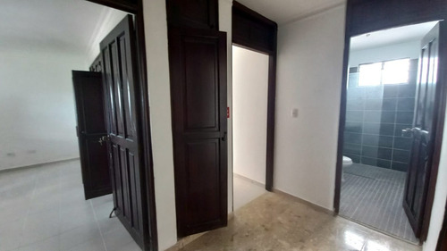 Imagen 1 de 11 de Apto De Venta En La Esmeralda De Oportunidad