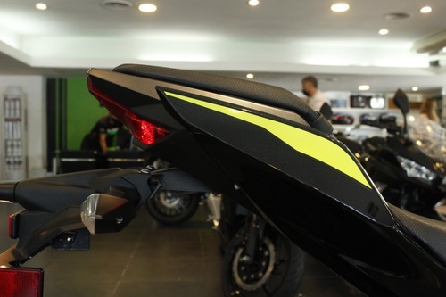 Imagen 14 de 15 de Kawasaki Z400 -18 Cuotas Sin Interés- 200km/h Con Akrapovic!