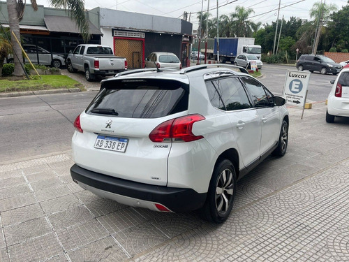 Imagen 12 de 15 de Peugeot 2008 1.6 Feline