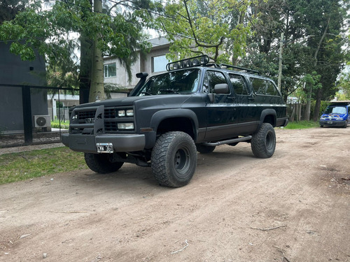 Chevrolet Suburban 6.5 V8 4x4