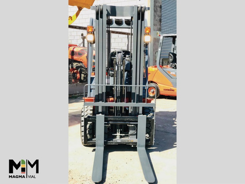 Imagen 8 de 15 de Autoelevador Lonking Lg25 2.5 Tn T/triple 4,5mts Usd Oficial