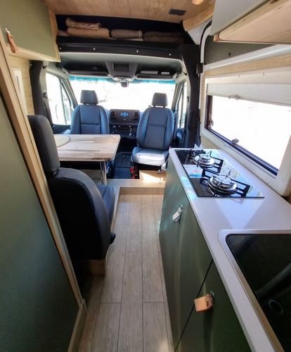 Imagen 8 de 25 de Motorhome 0km, Mercedes Benz Sprinter 516 4325