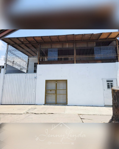 Se Vende!!!  Casa Con Local Comercial En La Avenida Constitución Maracay Aragua