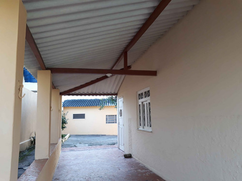 Casa À Venda Na Rua Atílio Pifer, Sepetiba, Rio De Janeiro - Rj - Liv-2067