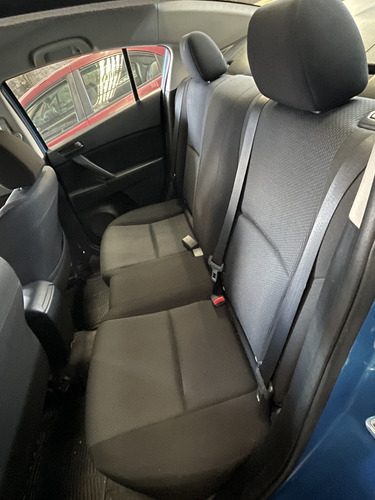 Mazda 3 2011 Standard