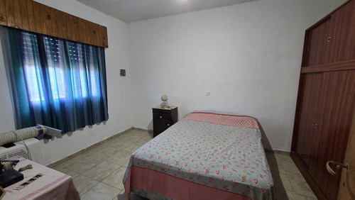 Casa 3 Ambientes Con Patio Y Cochera Cubierta Sobre Carmen Puch Esquina Adolfo Alsina