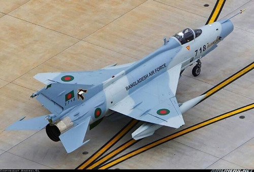 Miniatura Diecast 1/100, Caza Chino Chengdu J7 / F7