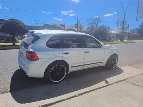 Porsche Cayenne Turbo S Magnum