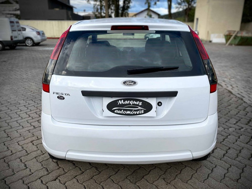 Imagem 5 de 12 de Ford Fiesta 1.0 Rocam Se 8v Flex 4p Manual