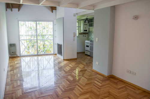 Departamento De 2 Ambientes Con Cochera En Venta En San Isidro