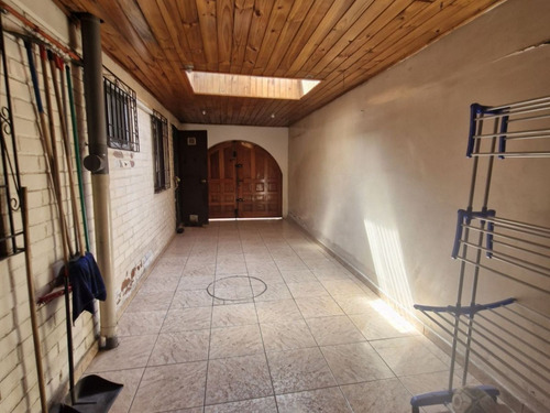 Hogares, Vende Amplia Casa 5d2b - Metro Las Parcelas - Avda.