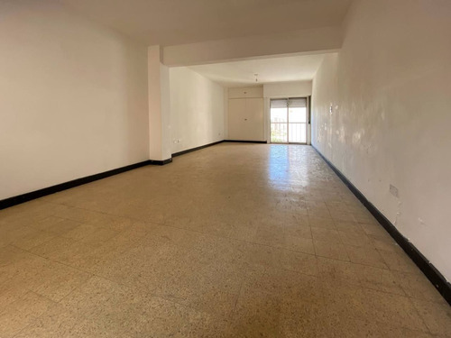 Imagen 1 de 5 de Departamento En Alquiler De 1 Dormitorio En Centro