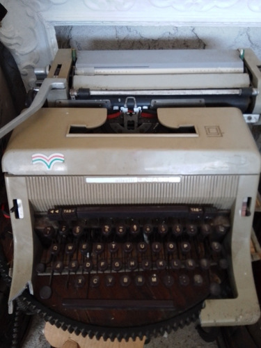 Máquina Antigua De Escribir. Olivetti Línea 88.para Repuesto