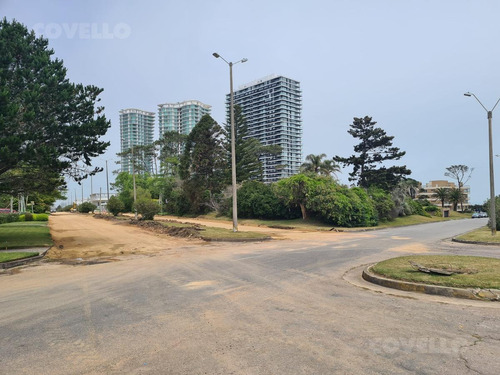 Imagen 4 de 17 de Venta Apartamento De 2 Dormitorios - Punta Del Este