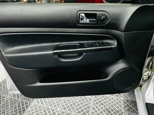 Volkswagen Jetta At