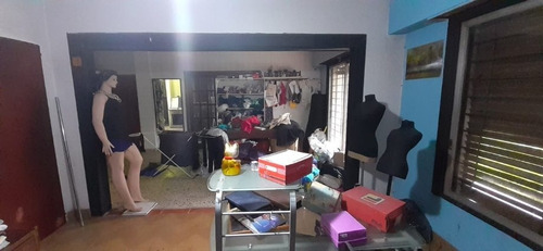 Imagen 7 de 13 de Chalet Ph En Venta En Castelar Norte