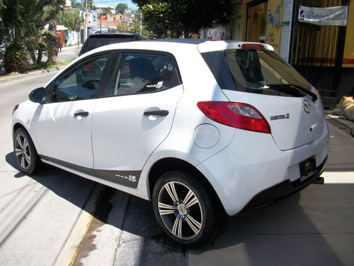 Imagen 5 de 15 de Mazda 2