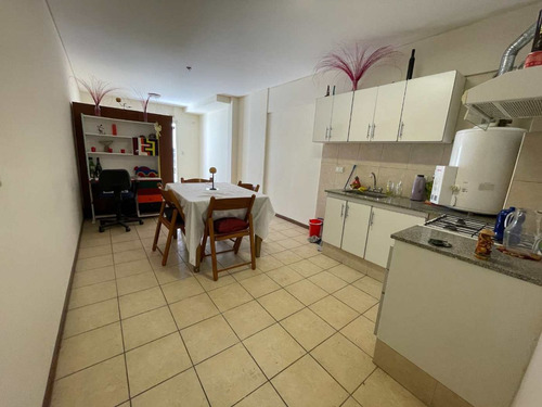Monoambiente En Venta Con Balcon Zona Centro