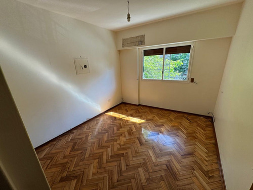 Venta Depto. 4 Amb C/dependencia. Belgrano.84 M2.
